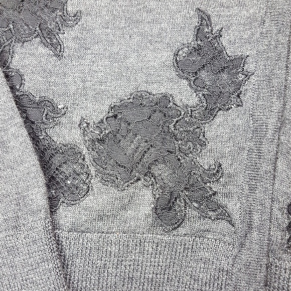 Loft Flower Cardigan - Size S - Picture 3 of 5